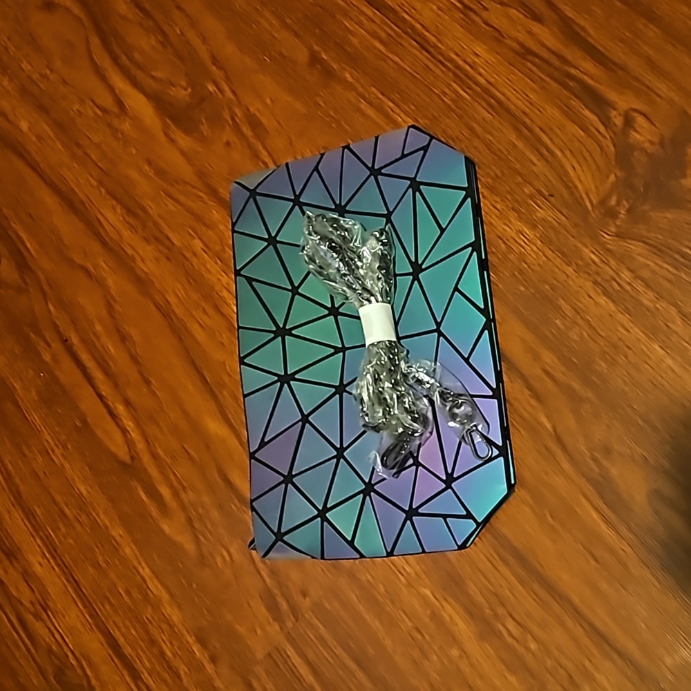Holographic crossbody